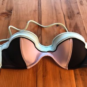 Color block bikini top